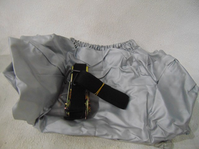 2007 Hyundai Entourage Flat Tire Cover w/Rachet Straps