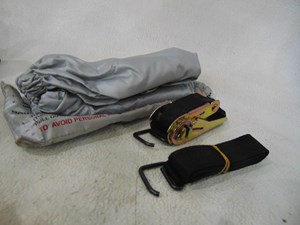 2007 Hyundai Entourage Flat Tire Cover w/Rachet Straps