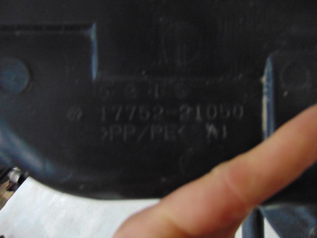 2007 Toyota Prius Air Intake Tube w/Air Duct 17752 21050