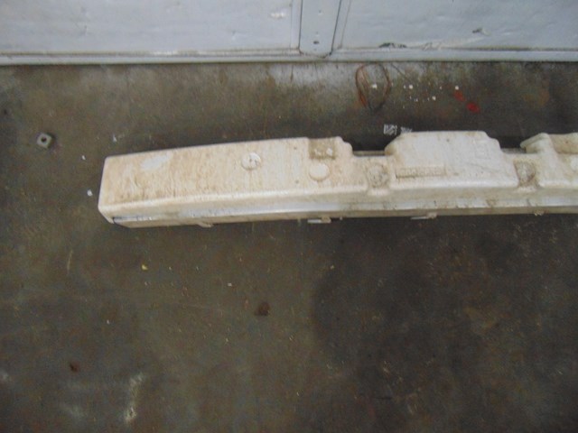 2007 Toyota Prius Front Bumper Reinforcement w/ Foam Absorber