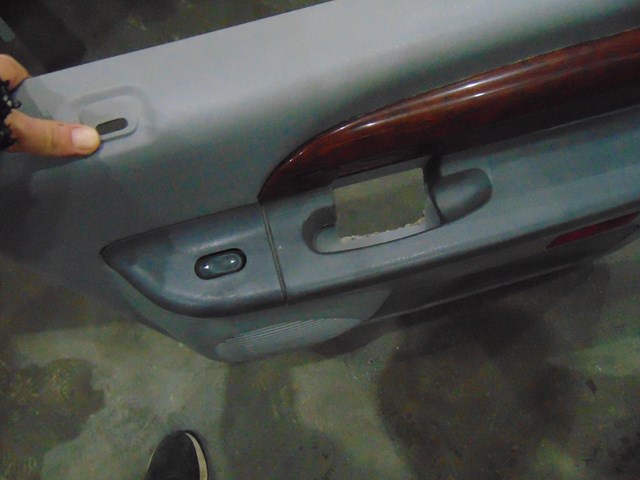 2000 Ford Excursion Rear RH Passenger Door Panel w/Switch