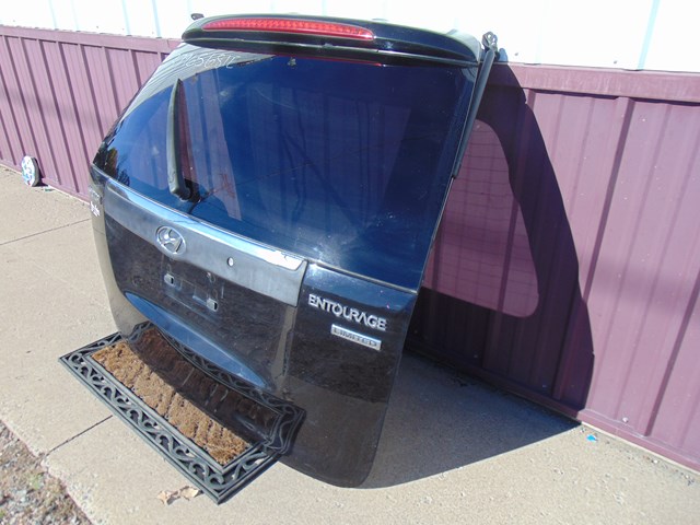 2007 Hyundai Entourage Hatch Power Lift-Freight to commercial only