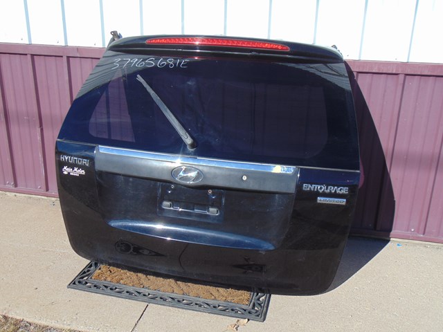 2007 Hyundai Entourage Hatch Power Lift-Freight to commercial only