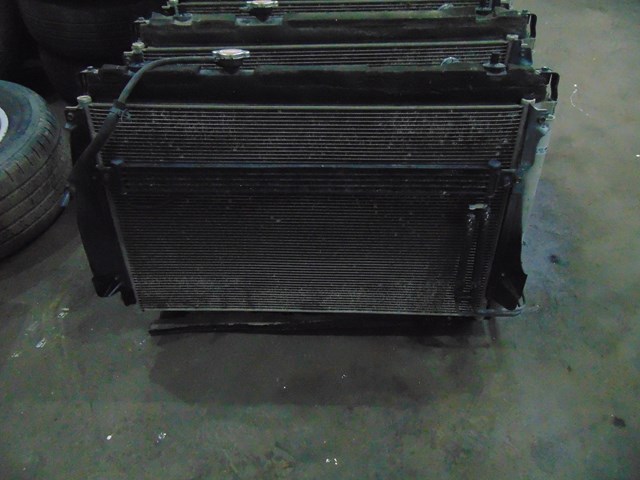 2007 Hyundai Entourage Radiator, AC Condenser & Cooling Fan Assembly