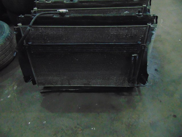2007 Hyundai Entourage Radiator, AC Condenser & Cooling Fan Assembly