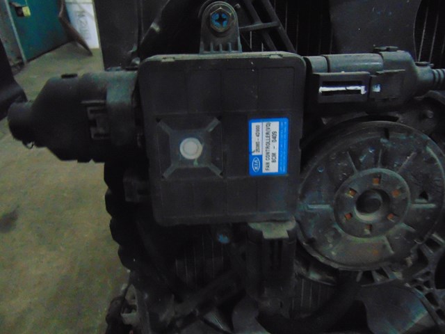 2007 Hyundai Entourage Radiator, AC Condenser & Cooling Fan Assembly