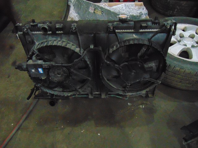 2007 Hyundai Entourage Radiator, AC Condenser & Cooling Fan Assembly