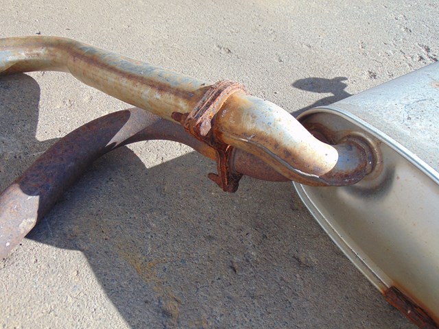 2003 Infiniti M45 Exhaust Assembly* shipping to a commercial address only