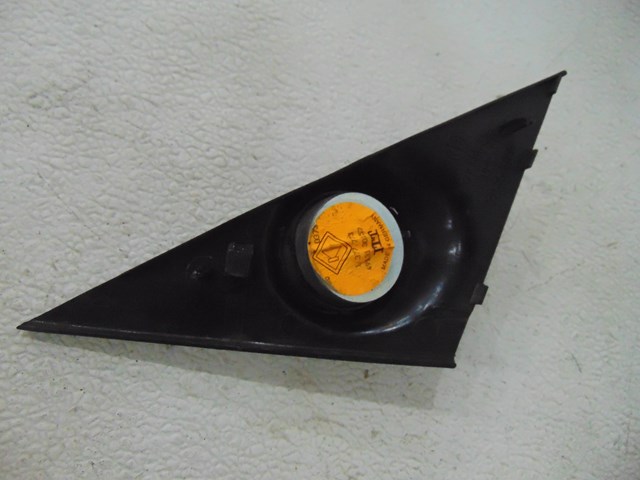 1987 BMW 325IS E30 Coupe RH Sail Panel w/Tweeter 1 377 688 