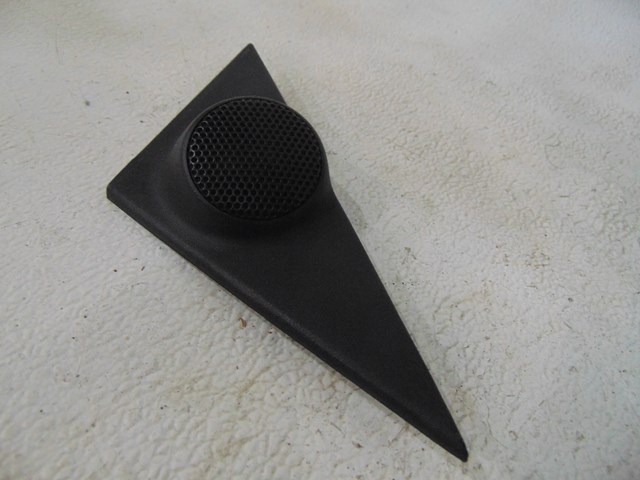 1987 BMW 325IS E30 Coupe RH Sail Panel w/Tweeter 1 377 688 