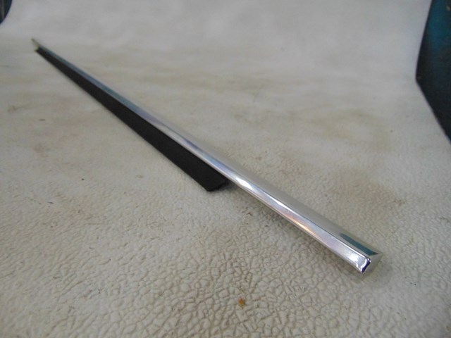 1987 BMW 325IS E30 Coupe RH Pass Exterior Window Trim