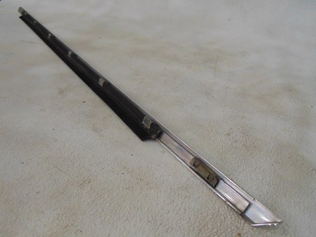 1987 BMW 325IS E30 Coupe RH Pass Exterior Window Trim