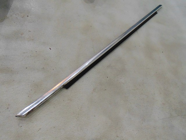 1987 BMW 325IS E30 Coupe RH Pass Exterior Window Trim