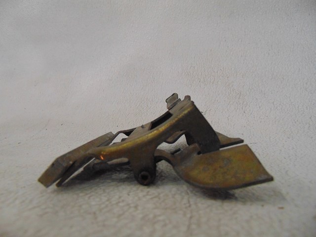 1987 BMW 325IS E30 Coupe RH Passenger Exterior Door Handle Bracket