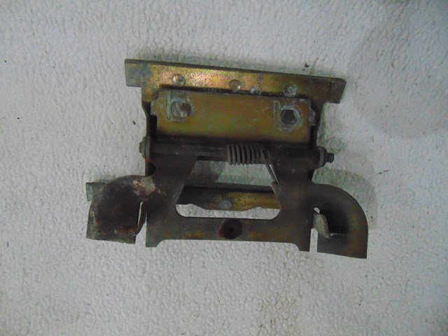 1987 BMW 325IS E30 Coupe RH Passenger Exterior Door Handle Bracket