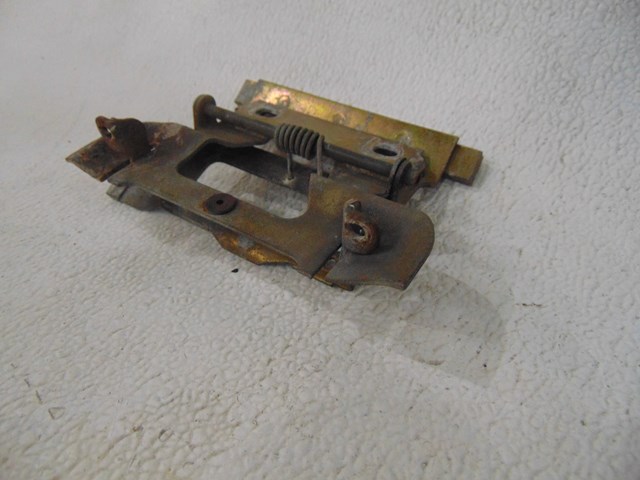 1987 BMW 325IS E30 Coupe RH Passenger Exterior Door Handle Bracket