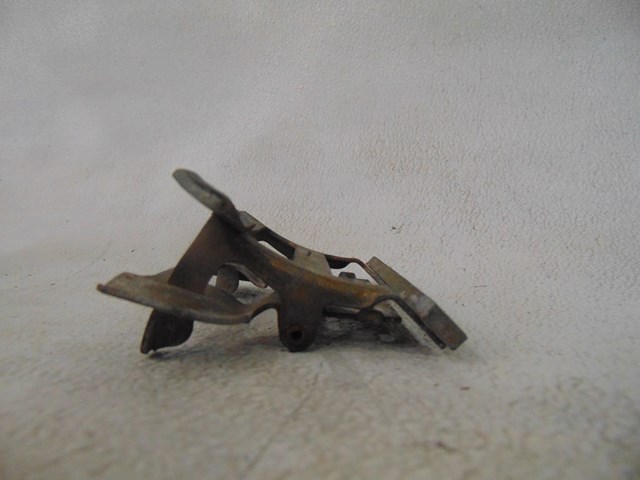 1987 BMW 325IS E30 Coupe RH Passenger Exterior Door Handle Bracket