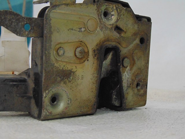 1987 BMW 325IS E30 Coupe RH Passenger Door Lock Catch