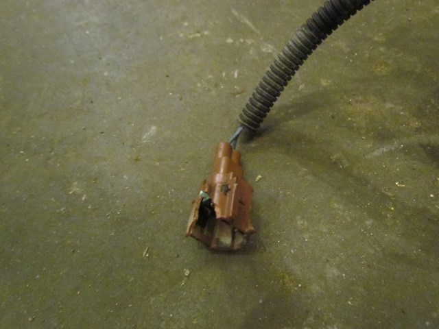 2008 Infiniti G37 Power Steering Rack Damaged Clip. Leaky Rod Seals. No Tie Rods