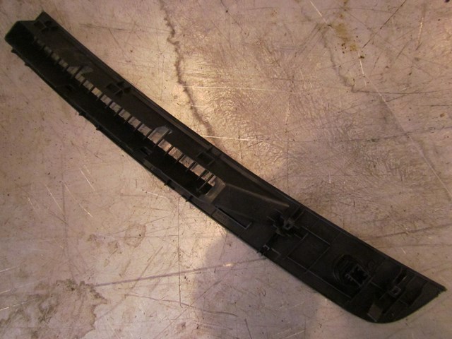 2008 Infiniti G37 Front RH Passenger Windshield Defrost Vent 68742 JK00A