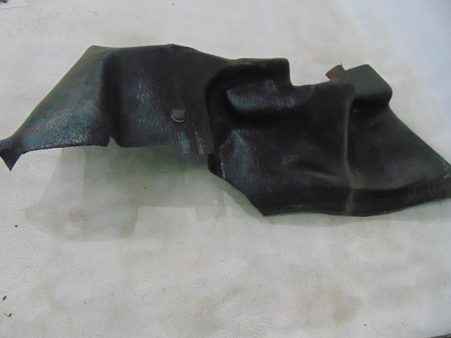 1987 BMW 325is E30 Coupe RH Pass Trunk Quarter Carpet Moulding