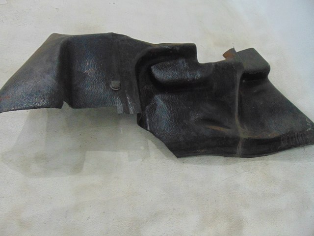 1987 BMW 325is E30 Coupe RH Pass Trunk Quarter Carpet Moulding