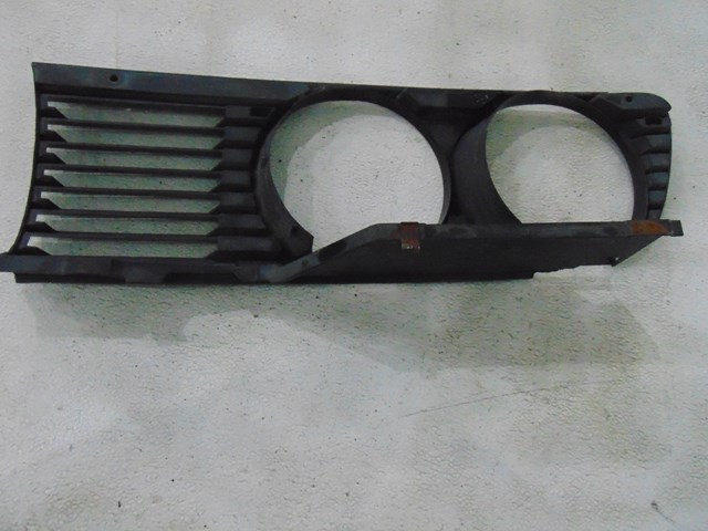 1987 BMW 325is E30 Coupe LH Driver Grille 1 945 885
