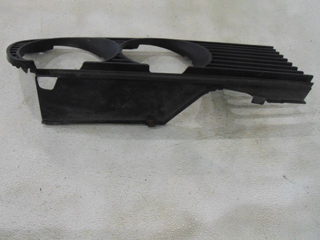 1987 BMW 325is E30 Coupe LH Driver Grille 1 945 885