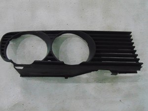1987 BMW 325is E30 Coupe LH Driver Grille 1 945 885