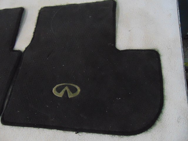 2006 Infiniti G35 Coupe Rear Floor Mats Set 999E2- JR000 999E3-JR000