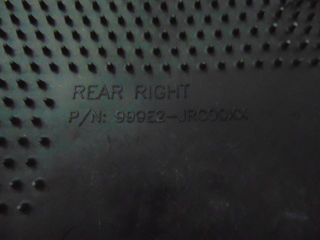 2006 Infiniti G35 Coupe Rear Floor Mats Set 999E2- JR000 999E3-JR000