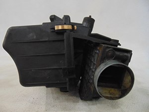 1987 BMW 325is E30 2.5L  Air Cleaner Box w/MAF Sensor 1 707 095