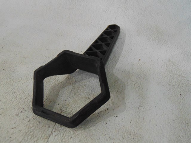 1987 BMW 325is Wheel Center Cap Removal Tool 36.13 1 179 325