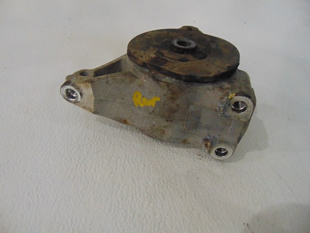 2004 Honda Pilot Rear Lower Engine Mount