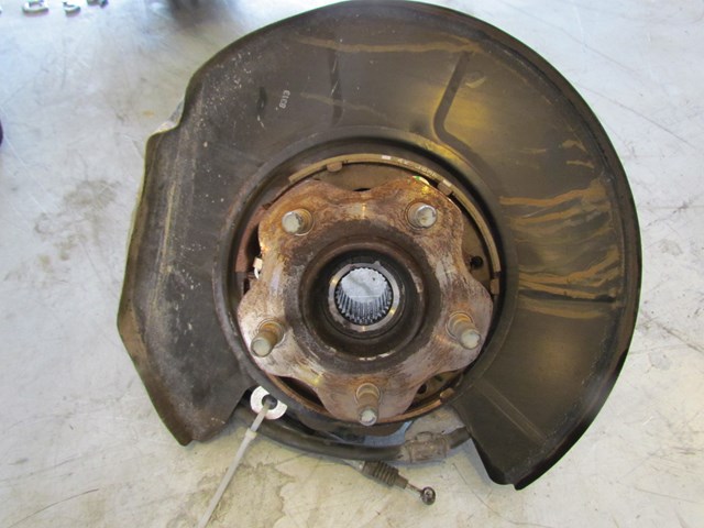 2008 Infiniti G37 Coupe Rear RH Passenger Drivers Spindle Assembly OEM