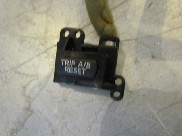 2008 Infiniti G37 Coupe Steering Wheel Switches