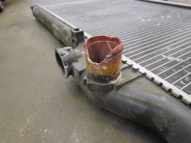 2003 Lexus Is300 Radiator Minor Spout Damage See Pics