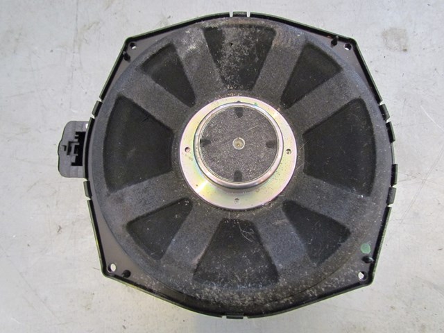 2007 BMW 335i LH Drivers Under Seat Speaker Minor Hole
