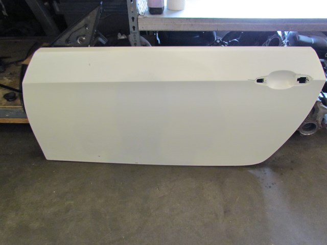 2007 BMW 335i Coupe LH Drivers Door Shell Minor Door Ding