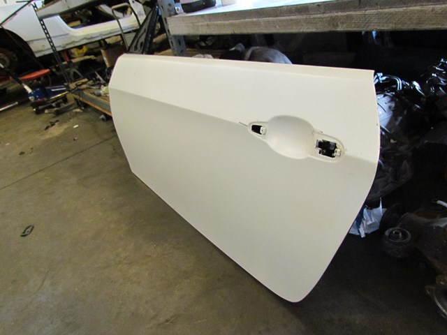 2007 BMW 335i Coupe LH Drivers Door Shell Minor Door Ding