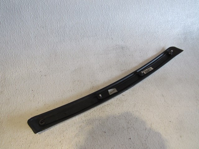 2007 BMW 335i RH Rear Quarter Panel Trim 258918-10