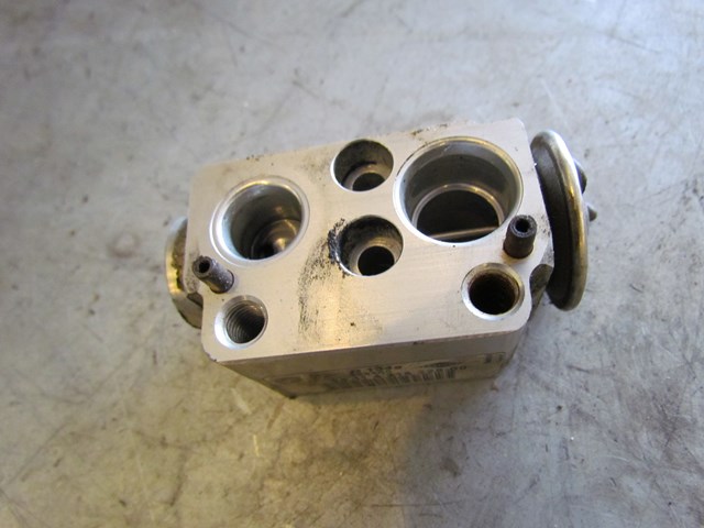 2007 BMW 335i AC Hose Block 64 11 4 216 228