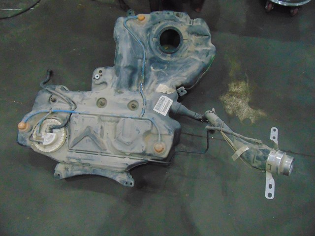 2010 Audi S4 Gas Tank Fuel Tank 8K0201021FN *See Description for shipping requir