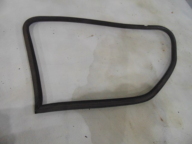 1987 BMW 325is E30 Coupe RH Rear Window Body Seal