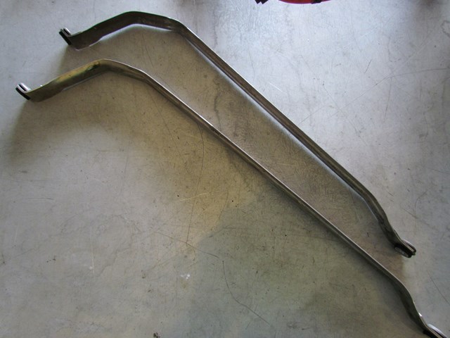 2007 BMW 335i Gas Tank Straps