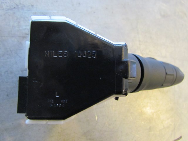 2005 Infiniti G35 LH Drivers Headlight Column Switch