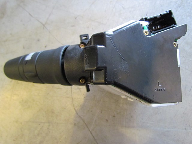 2005 Infiniti G35 LH Drivers Steering Column Wiper Switch