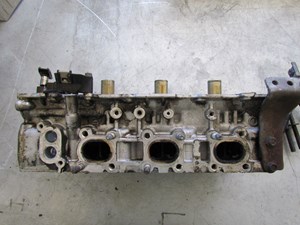 2003 Infiniti G35 Coupe RH Cylinder Head With Head Bolts