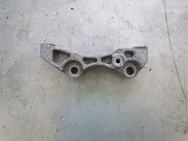 2003 Infiniti G35 Coupe A/C Compressor Bracket