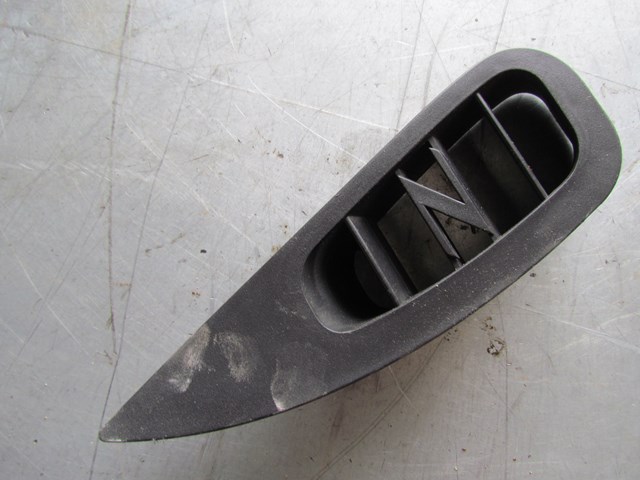 2003 Nissan 350Z RH Passenger Dash Vent 68420 CD000